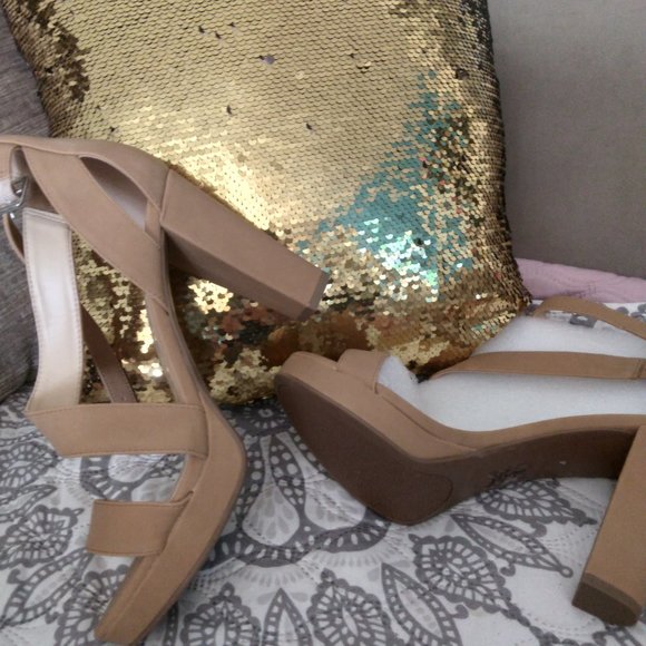 MY DELICIOUS SHOES PLATFORM HEELS - Picture 4 of 5